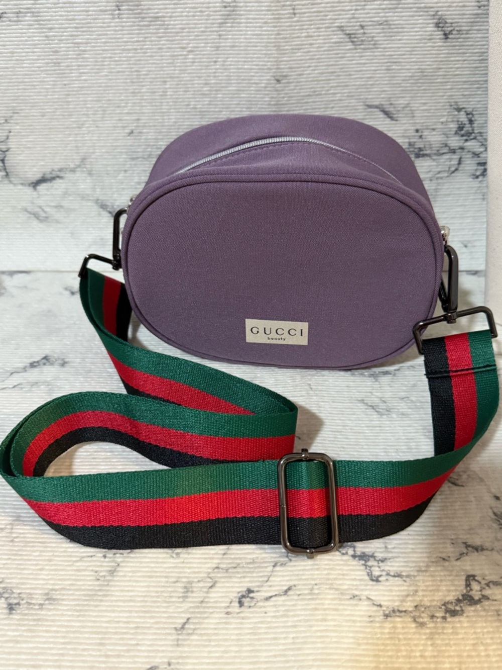 Gucci Beauty Purple Bag with Adjustable Crossbody Strap - Picture 7 of 16